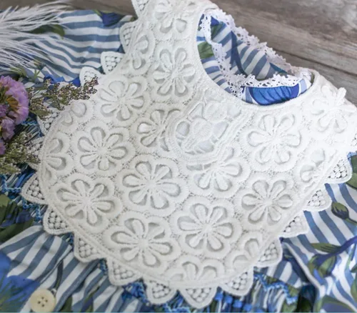 Vista 3 de GZMM Babero de bebé para niñas, babero de encaje suave para bebés de 0 a 12 meses, paquete de 2