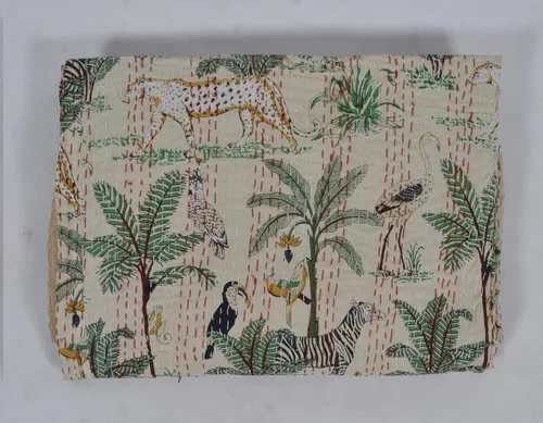 Vista 3 de Colcha de algodón reversible con estampado floral indio Kantha con estampado de animales, tamaño Twin/Queen/King, Vintage Kantha Gudari (King, beige)