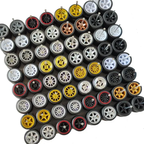 Vista 2 de Juego de neumáticos de goma y ejes a escala 1:64 – Paquete de 10 ruedas personalizadas con ejes de fácil instalación para autos Hot Wheels