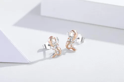 Vista 7 de Pendientes de sirena de oro rosa, de plata de ley 925, hipoalergénicos, lindos pendientes de sirena para orejas sensibles, regalo de cumpleaños