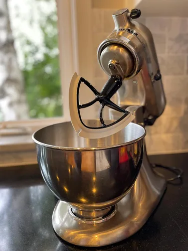 Vista 5 de New Metro Design Beater Blade Metal TH-MR Compatible con KitchenAid 4.5-5 Qt Batidora de pie con cabezal inclinable, rojo