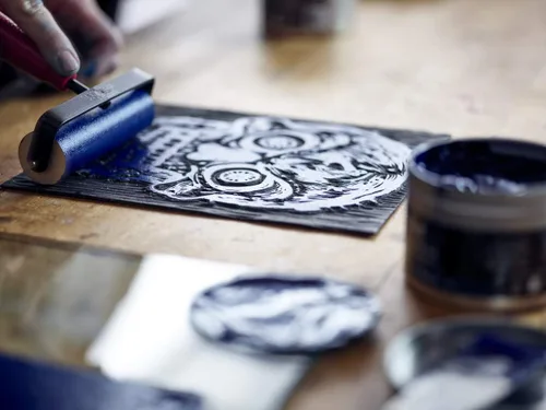 Vista 3 de Speedball Tinta de alivio profesional, azul ultramarino, tubo de 5 onzas