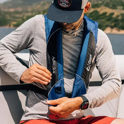 Vista 8 de Onyx A/M-24 Automatic/Manual Inflatable Life Jacket, U.S. Coast Guard Approved, Low Profile, Compact Design, Manual Convertible Inflation Option