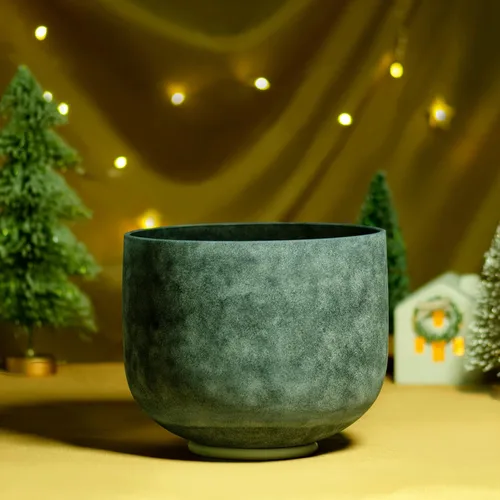 Vista 2 de TOPFUND Moldavite Fusion F Note - Cuenco de cristal con diseño de corazón y chakra, de 10 pulgadas, con funda de transporte resistente y mazo