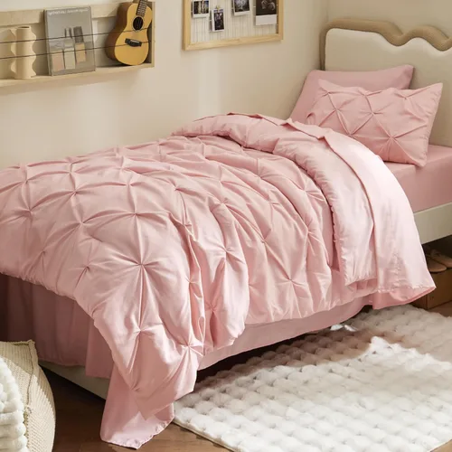 Vista 2 de Bedsure Juego de edredón tamaño individual XL, juego de ropa de cama extra largo de 5 piezas, cama plisada rosa en una bolsa con edredón, sábanas