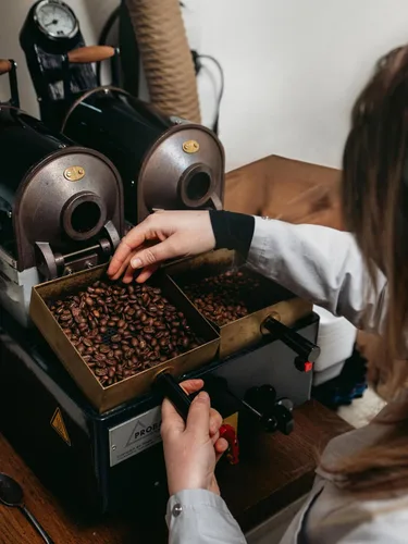 Vista 5 de Bristot Cápsulas de café 100% arábica, tostado medio, compatibles con máquina original Nespresso, aluminio 100% reciclable, paquete de 10