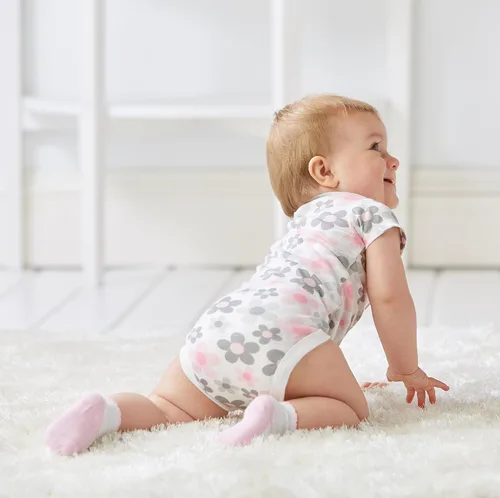 Vista 5 de Gerber Paquete de 5 mamelucos variados de manga corta para bebés niñas
