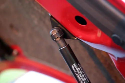 Vista 7 de Redline Tuning 21-26008-02 Sistema QuickLIFT Plus de capó compatible con Mazda Mazda3 y SPEED3 (2010-2013 todos los componentes negros)