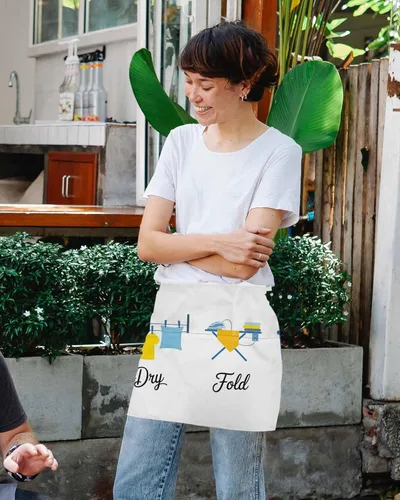 Vista 4 de DecorLovee Cartoon Laundry Room Waitress Apron with 3 Pockets, Modern Minimalist Server Aprons Waterproof Kitchen Restaurant Half Waist Apron for