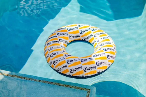 Vista 7 de Flotador inflable gigante de tubo corona, flotadores de piscina estilo dona