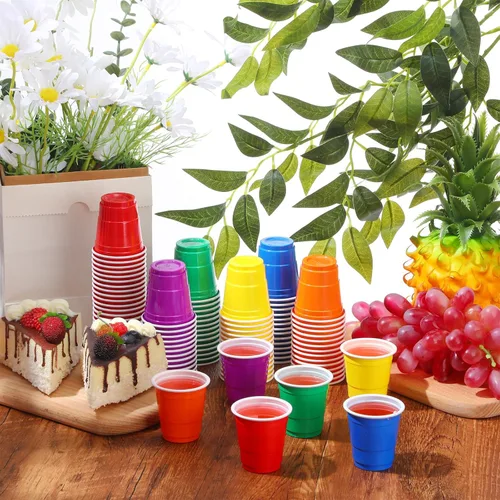 Vista 92 de Roshtia Paquete de 100 vasos de plástico de 2 onzas, mini vasos de chupito desechables de graduación de 2 onzas para fiesta de graduación, boda