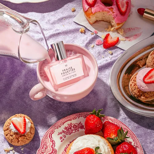 Vista 5 de Le Monde Gourmand Fraise Fouettée Eau de Parfum - 1 fl oz (1.0 fl oz) - Notas de perfume de vainilla, fresa, azúcar