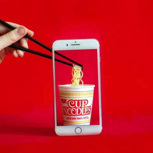 Vista 5 de Nissin Cup Noodles - Sopa de fideos Ramen con mariscos, 2.68 onzas (paquete de 6)