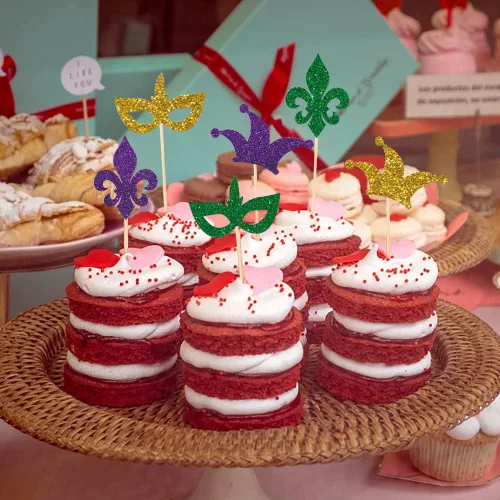 Vista 5 de Decoraciones para cupcakes de Mardi Gras para decoraciones de fiestas, máscara con purpurina de Mardi Gras, corona de flor de lis, postre y postre