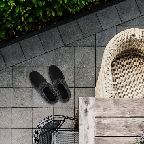 Vista 6 de Dearfoams Men's Brendan IndoorOutdoor Breathable Memory Foam Clog House Shoe With Wide Widths