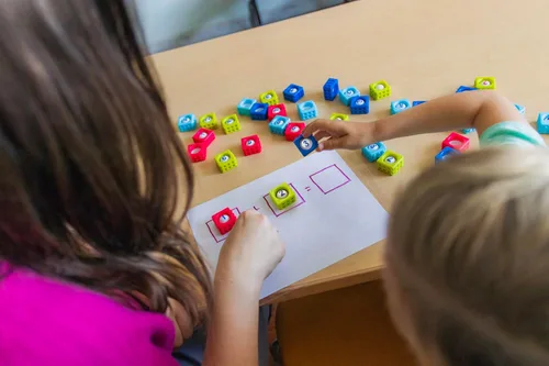 Vista 7 de Educational Insights Number BubbleBrix - Toddler Learning Toys, Learn Numbers, Fidget Popper Learning Toys, Gift for Kids Ages 3+