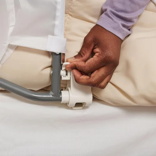 Vista 6 de Regalo - Baranda abatible extralarga para cama, de 54 pulgadas, con sistema de seguridad reforzado de anclaje