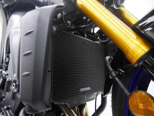 Vista 2 de Evotech Performance Protector de radiador para Yamaha XSR900. Años 2022 en adelante. PRN015412