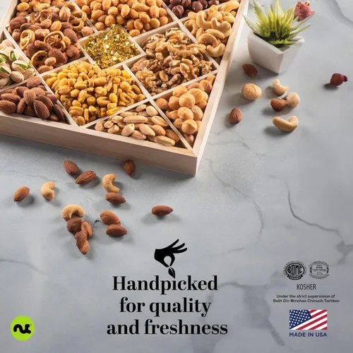 Vista 7 de NUT CRAVINGS - Canasta de regalo para el día de la madre, cesta de regalo de nueces mixtas en bandeja de madera de diamante reutilizable + cinta