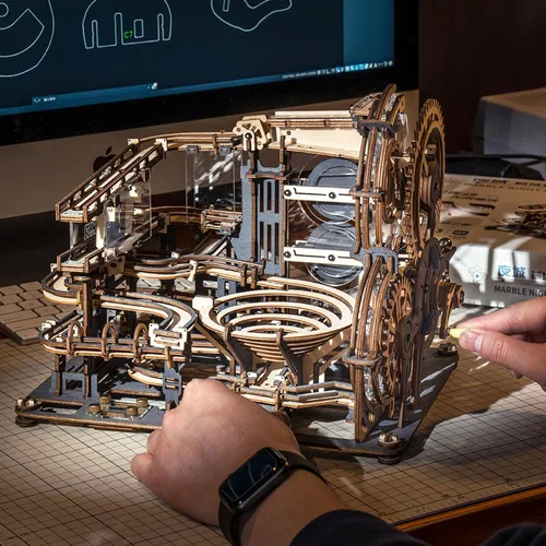 Vista 8 de ROKR Rompecabezas de madera 3D para adultos, modelo de rompecabezas de pista de mármol, kits de construcción de modelo mecánico de pista de mármol