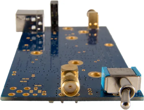 Vista 4 de Convertidor ascendente NooElec Ham It Up v1.3 - NooElec RF para radio definido por programa computarizado. Funciona con la mayoría SDR como HackRF &