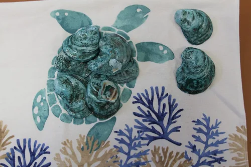 Vista 2 de 5 PC Oyster Shells Dyed Aqua Blue Semi-Transparent Collected and Packed from USA for Arts & Crafts Weddings Tropical Themes Ornaments Beach House