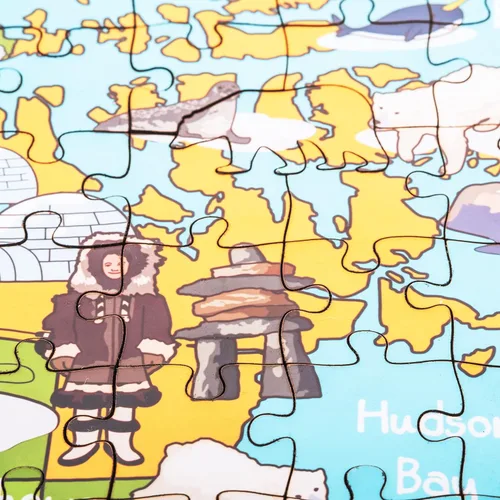 Vista 4 de Rompecabezas de madera con mapa de Canadá de 152 piezas, 15 x 10 pulgadas