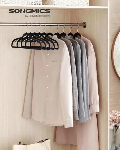 Vista 2 de SONGMICS Paquete de 30 perchas de plástico que ahorran espacio, antideslizantes, 0.2 pulgadas de delgado, 16.5 pulgadas de ancho, gancho plateado