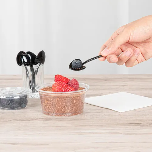 Vista 6 de Restaurantware Cucharas de postre de 3.5 pulgadas x 1.3 pulgadas, 100 mini cucharas desechables – Cucharas de degustación de plástico amarillo bebé