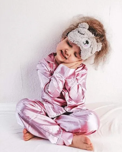 Vista 3 de Conjunto de pijama de satén para bebés y niños pequeños, pijamas de manga larga con botones para niñas 4 de julio