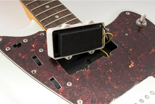 Vista 6 de Musiclily Pro 70x30x10mm Espuma de Altura para Pastillas Autoadhesiva de EVA para Pickup Jazzmaster, Negro (Juego de 10)