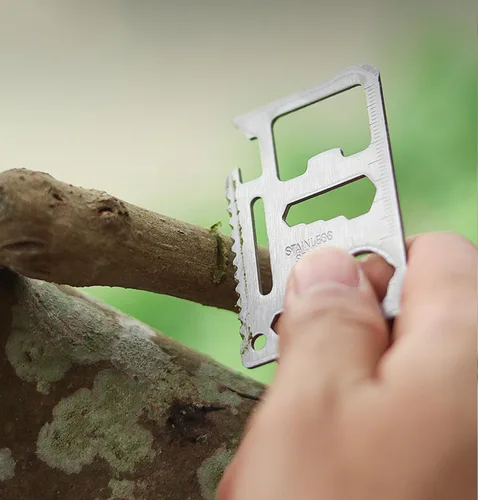 Vista 5 de Multiherramienta para tarjetas de crédito de supervivencia, herramienta de supervivencia 11 en 1 para abridor de cerveza, billetera