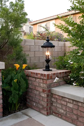 Vista 3 de Maxim 3420WGOB Carriage House - Vidrio de agua tradicional de aluminio fundido DC para exteriores, montaje en poste/poste, 3 luces, 120 vatios