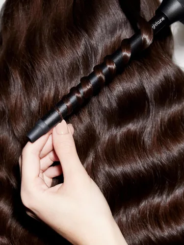 Vista 7 de ghd Curve® Professional Hair Curling Irons & Wands Soft Waves, Classic and Tight Curls 0.5 –1.5 Inch Barrels’ 365ºF Styling Temp Preventing