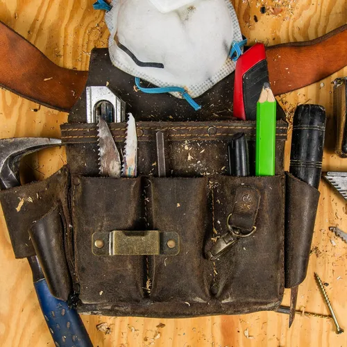 Vista 6 de Zhengmy 12 clips de cinta métrica de metal pequeños para cinturón de cuero occidental con remaches para herramienta de bolsillo de cuero, bronce