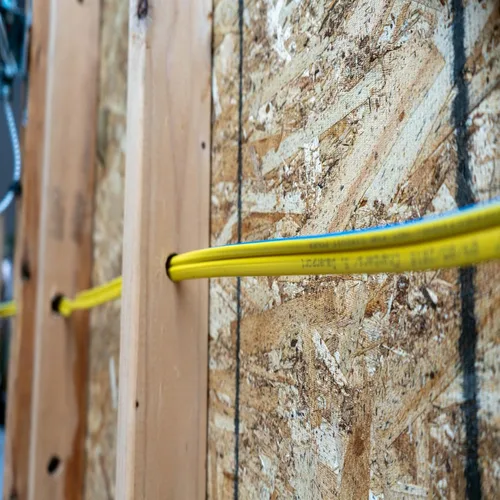 Vista 4 de Southwire Romex Brand Simpull Solid Indoor 12/3 W/G NMB Cable 50ft coil - SW 63947622