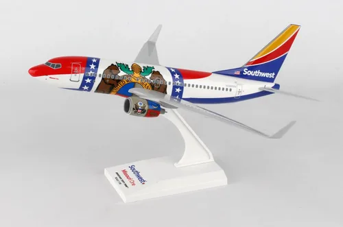 Vista 4 de Daron SkyMarks Southwest 737-700 1/130 "Missouri One (SKR870)