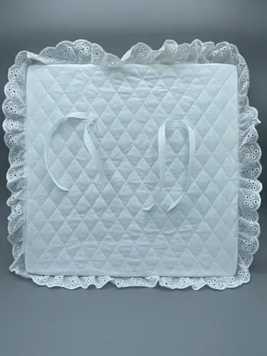 Vista 4 de Cribby Espejo de bebé para cuna y moisés para bebés y recién nacidos con acrílico irrompible y cubierta acolchada completa, montaje lateral