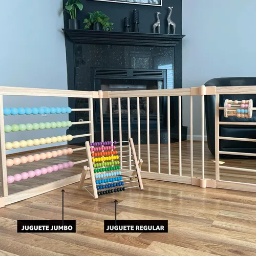 Vista 7 de ZETY - Corralito de madera natural para bebés, patio de juegos plegable de 8 o 10 paneles con panel de puerta y juguetes integrados, certificado CPC