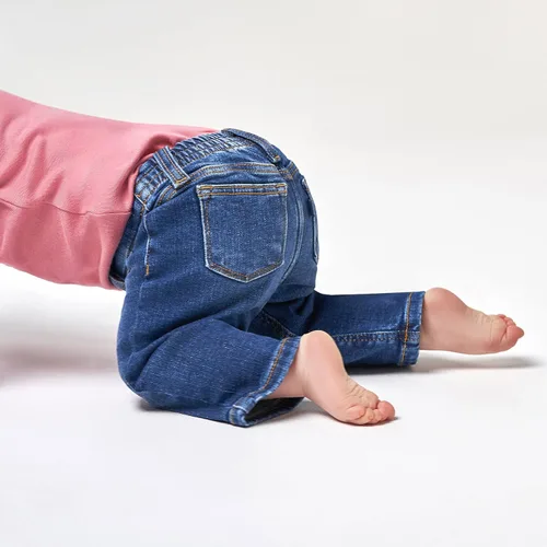 Vista 5 de Gerber Baby Toddler Straight Leg Stretch Denim Jeans