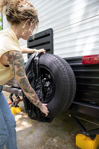 Vista 5 de Camco Bloques de nivelación para cámper/caravana, cuenta con diseño entrelazado apilable e incluye bolsa con cremallera para almacenamiento