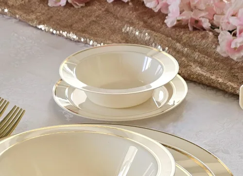Vista 3 de Platos de plástico desechables Occasions para fiestas de boda (120 unidades), dorado, marfil, (Ivory / Gold Rim)