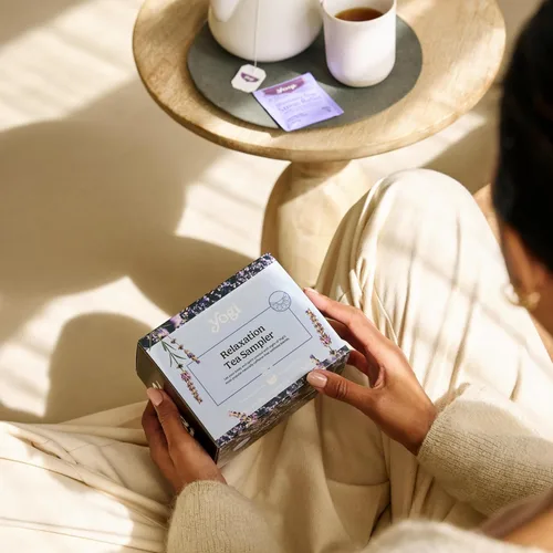 Vista 9 de Caja de muestra de té de relajación Yogi (32 bolsas de té) - 8 tés de hierbas favoritos - Orgánico y sin cafeína