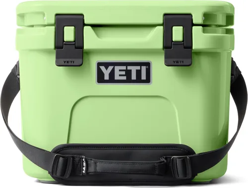 Vista 11 de YETI Roadie 15 - Enfriador duro con correa de hombro DoubleDuty
