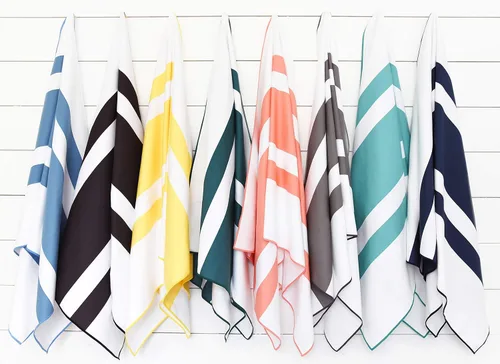 Vista 6 de Laguna Beach Textile Co - Toalla de playa de microfibra de secado rápido y libre de arena, para piscina, gimnasio, yoga, playa, extragrande, 35" x