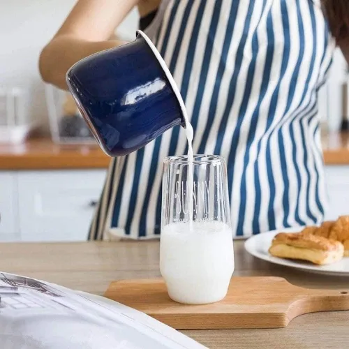 Vista 3 de Olla de leche esmaltada, olla pequeña para leche, calentador de mantequilla de 4 pulgadas, 17 onzas, sartén pequeña esmaltada con mango de madera