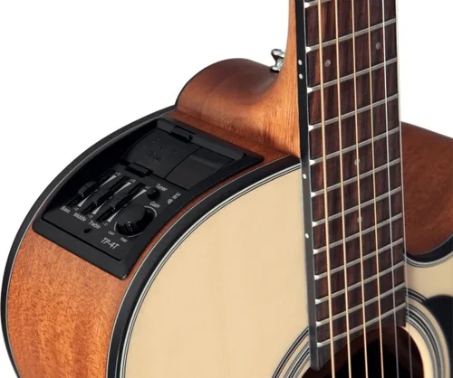 Vista 4 de Takamine GX18CE - Guitarra acústica eléctrica Taka-mini de abeto sólido tamaño 3/4 con bolsa de concierto