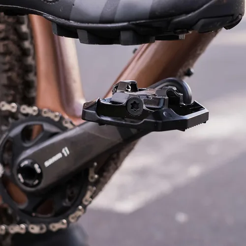 Vista 6 de BBB Pedales de doble función para bicicleta de carretera con tacos SPD y plano 9/16 "jaula de aluminio duradera tensión ajustable para MTB E-MTB