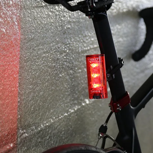Vista 7 de CATEYE - Luz trasera LED trasera cinética ajustada para bicicleta (cinética ligera)