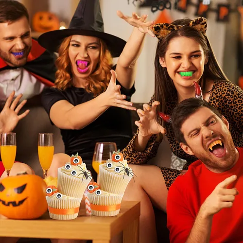 Vista 4 de Hungdao 50 piezas de dientes de vampiro de plástico para Halloween, colmillos de vampiro y 100 piezas de dentaduras postizas de plástico para ojos